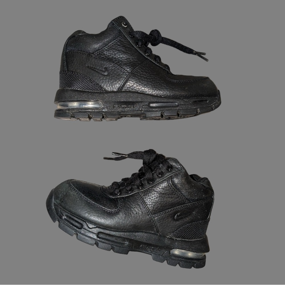 Nike AirMax Goadome ACG boots